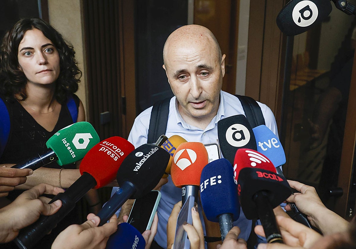 El presidente de la CHJ, Miguel Polo, a su entrada al juzgado de Catarroja.