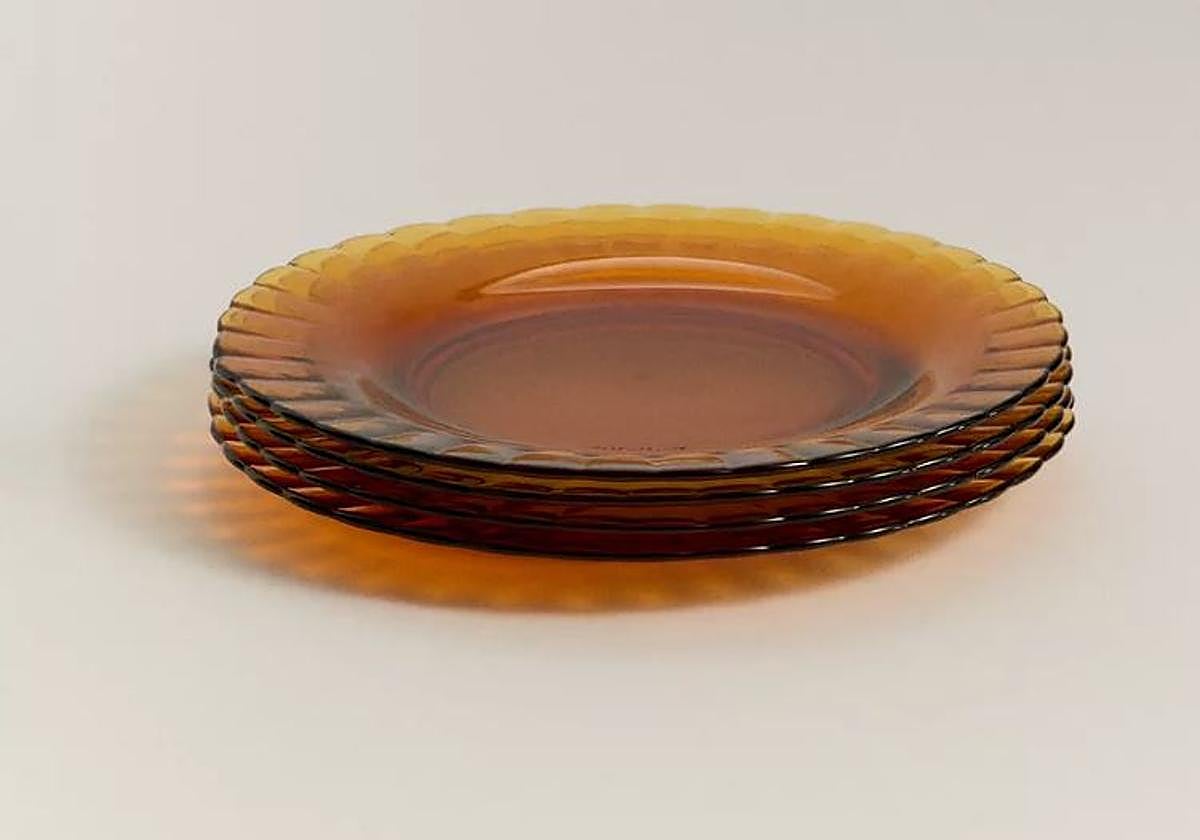 Vuelven las vajillas Duralex: se ponen de moda los platos y vasos de toda la vida