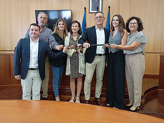 De izquierda a derecha, Celda, Faubel, Esteve, Bulls, Santafosta, Méndez e Irles.