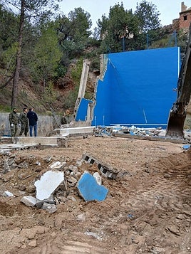 Desperfectos en el polideportivo.