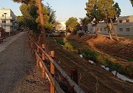 Un tramo del barranco de Picassent a su paso por Beniparrell.