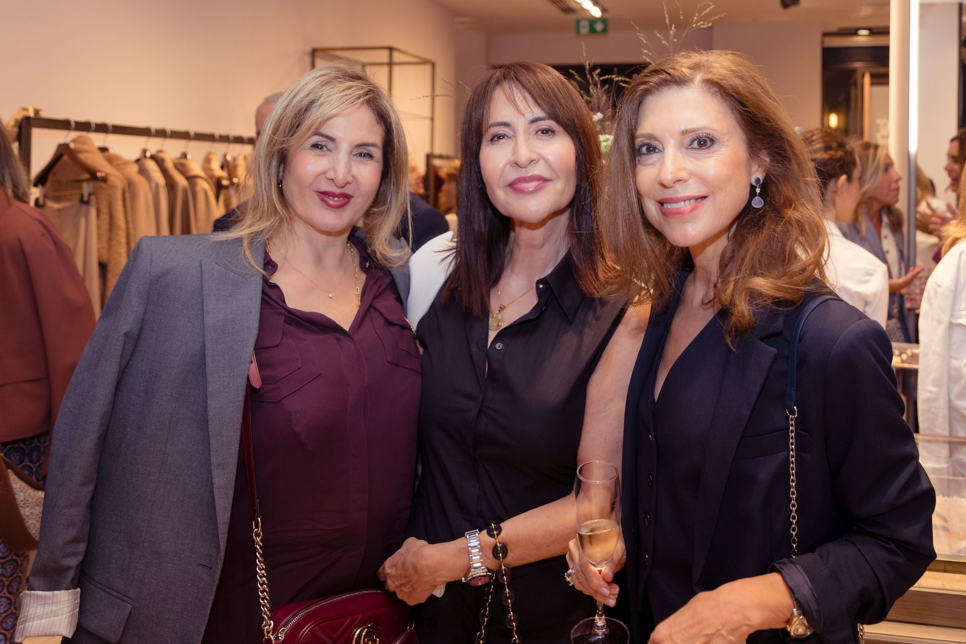 Sukaina Jannus, Esther Segura y Amparo Ortuño.