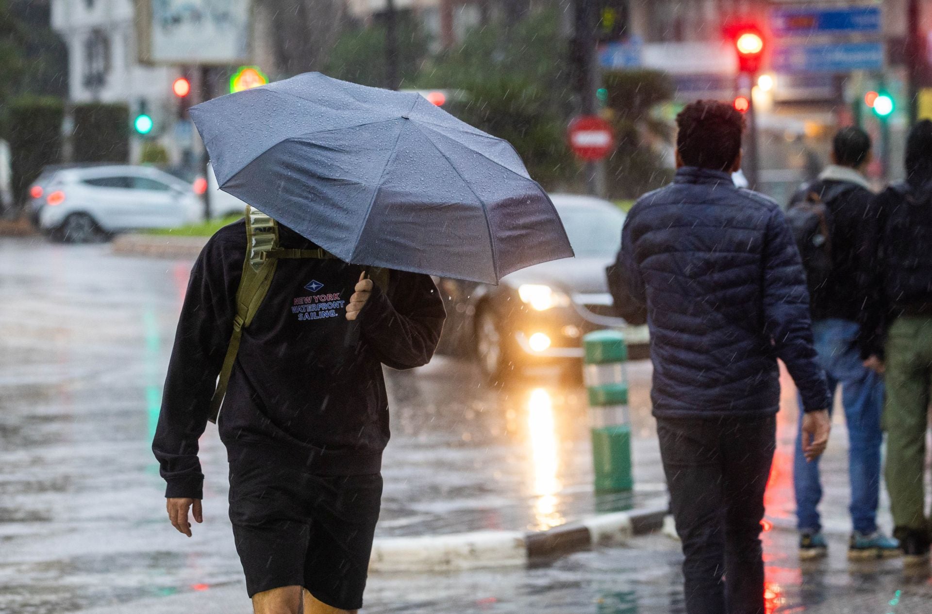 Cascada de cancelaciones en los municipios valencianos para el 9 d'Octubre por la dana Alice