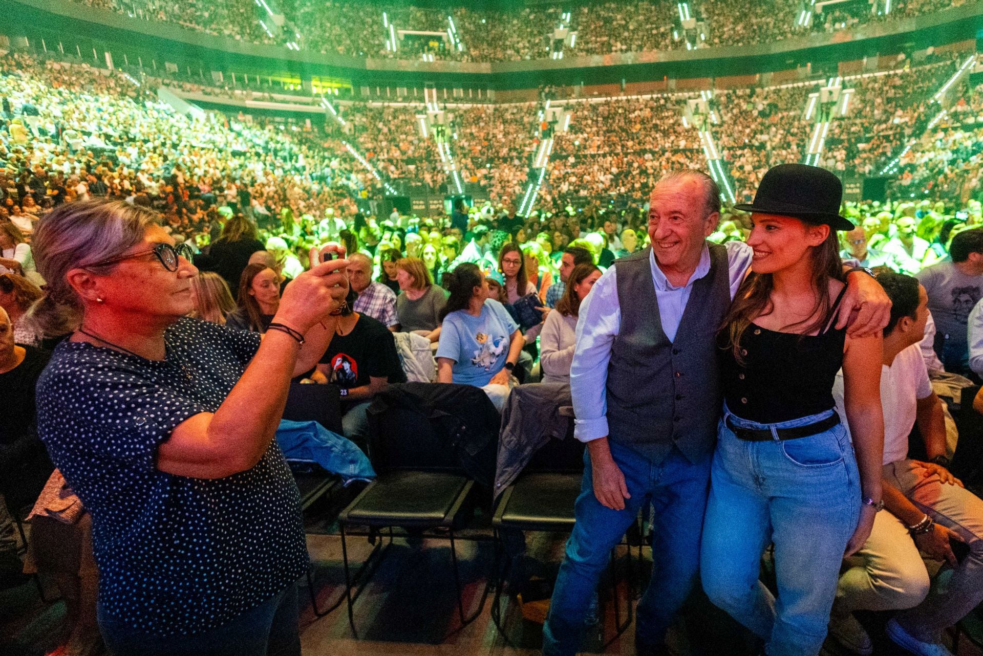 Sabina se despide de Valencia con el primero de tres conciertos de su gira final