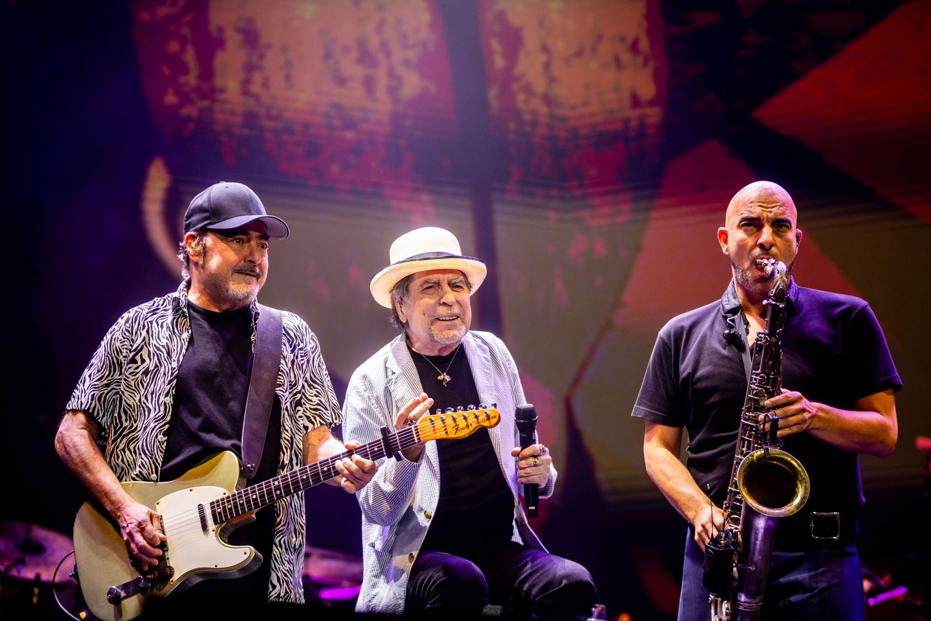 Sabina se despide de Valencia con el primero de tres conciertos de su gira final