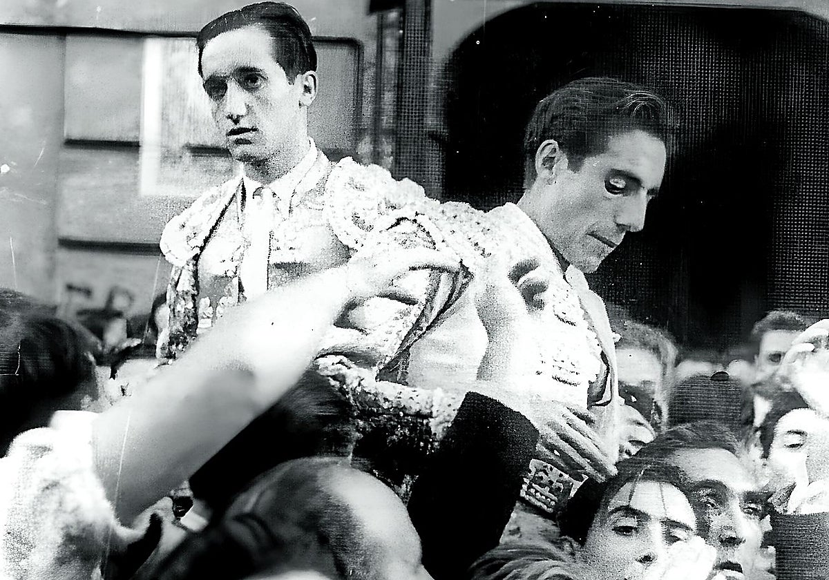 Salida a hombos la tarde de la alternativa.