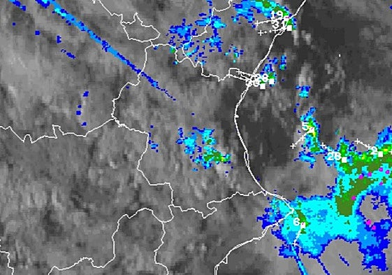 El nucleo tormentoso sobre La Ribera.
