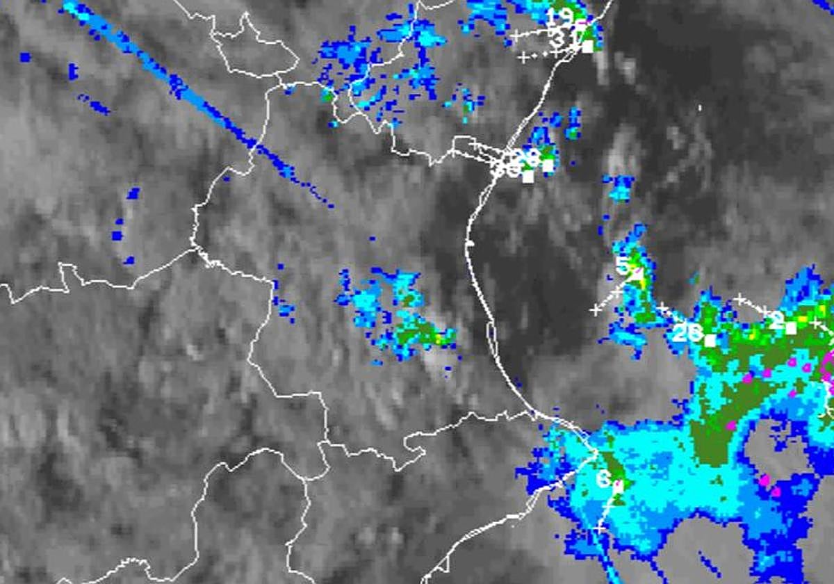 El nucleo tormentoso sobre La Ribera.