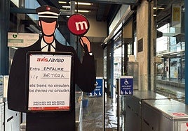 Cartel que advertía del corte de circulación entre El Empalme y Bétera a primera hora de la mañana.