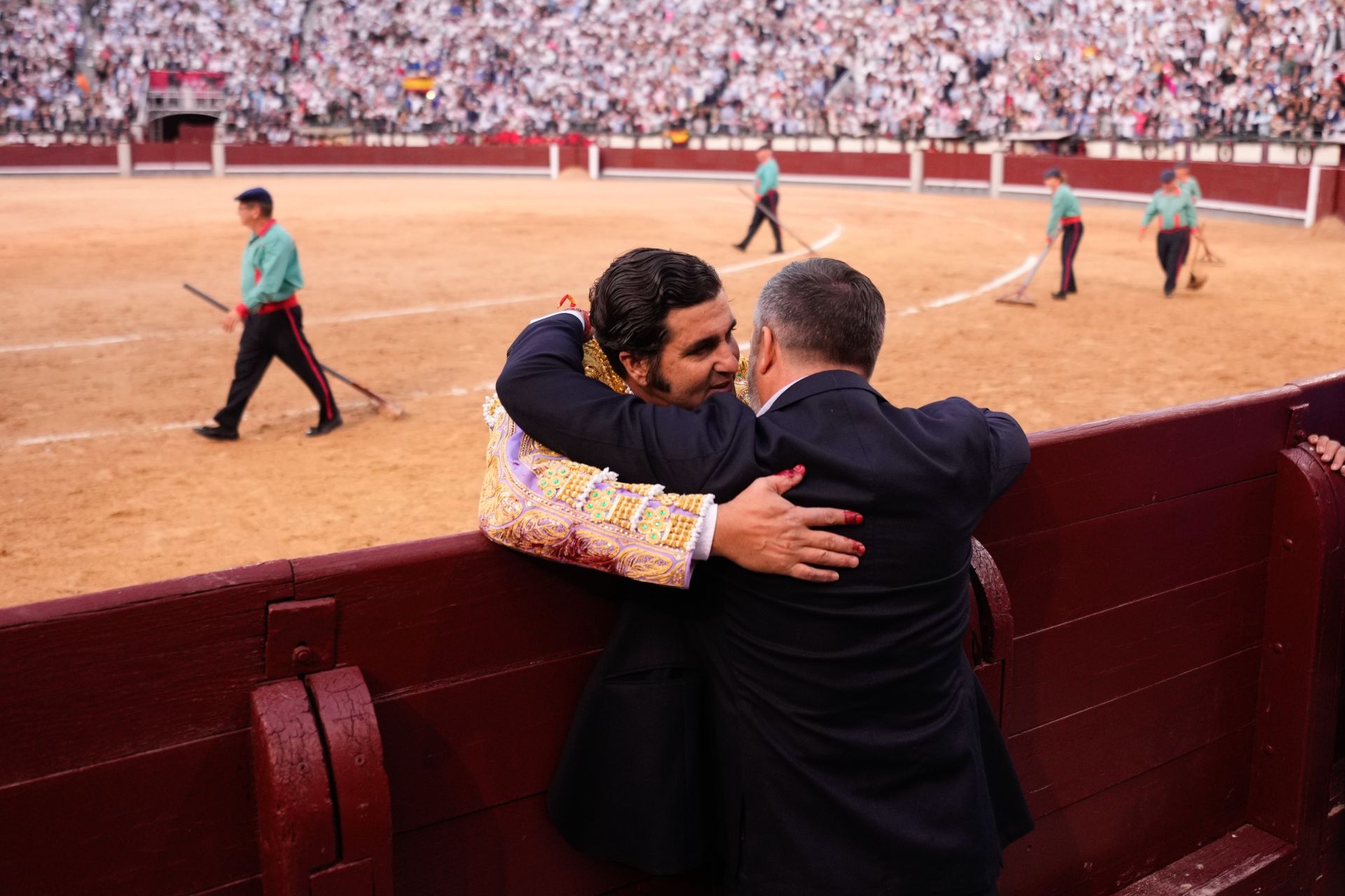 FOTOS | Morante de la Puebla se corta la coleta en Las ventas
