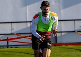 Cristiano Piccini, entrenándose con el Valencia, en una imagen de archivo.
