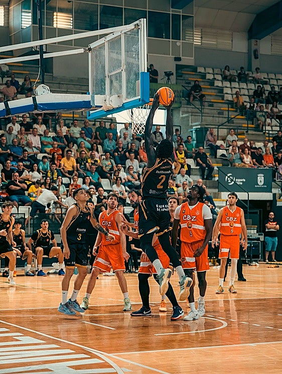 Interior del bus del CEB Llíria.