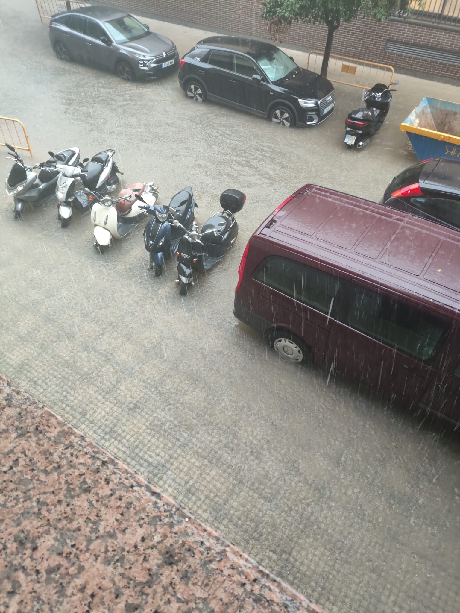 Fotos de las tormentas torrenciales este lunes en la Comunitat