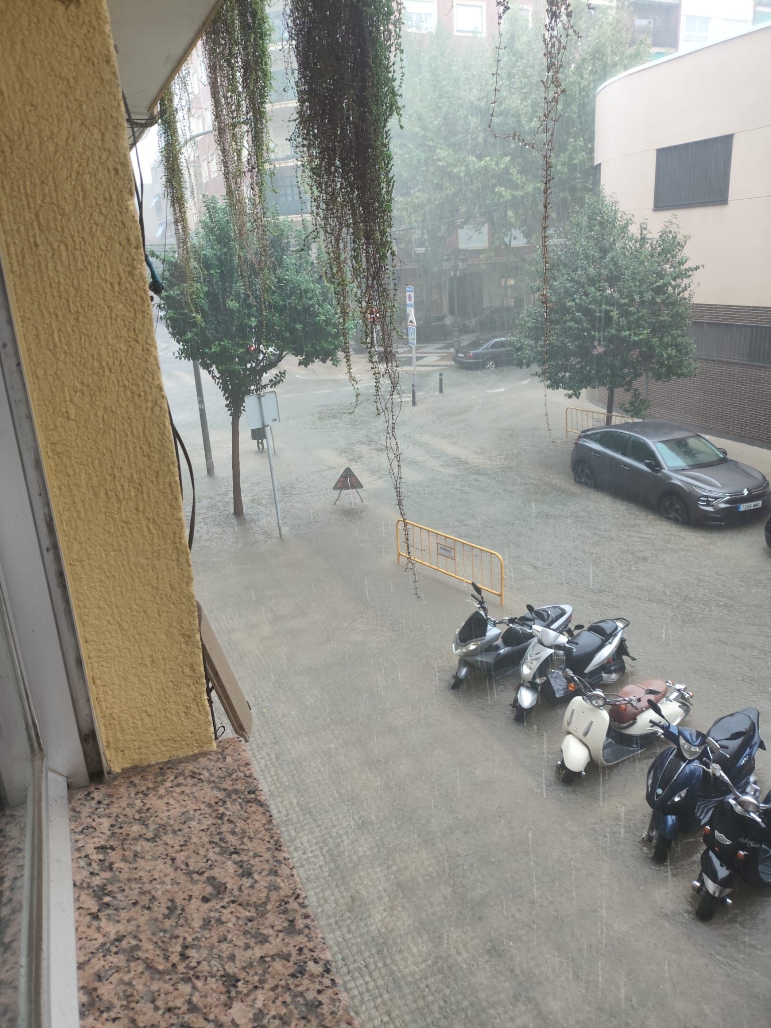 Fotos de las tormentas torrenciales este lunes en la Comunitat