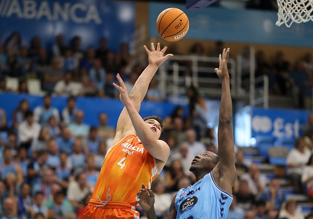 Jaime Pradilla anotó 22 puntos en Lugo ante el Breogán, su mejor marca de taronja.