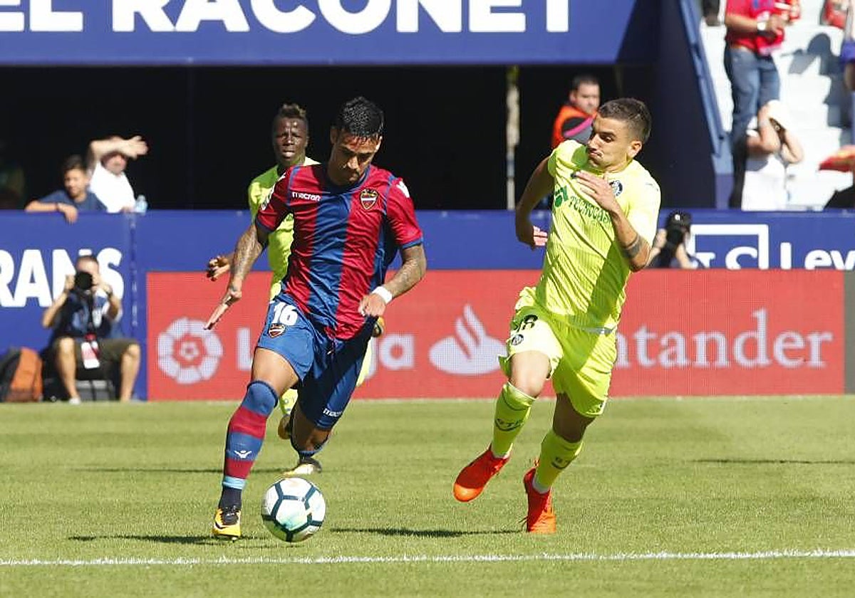 Nano Mesa, en un partido con el Levante.