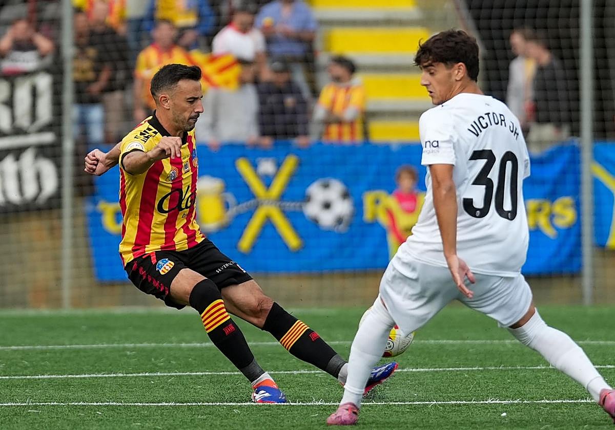 Víctor Jr, durante el partido del Mestalla ante el Sant Andreu.