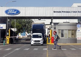 Puerta de acceso a la fábrica de Ford Almussafes.