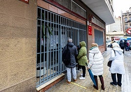 Un centro de salud cerrado en Valencia por el temporal en marzo.