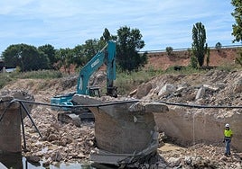 Reconstrucción de uno de los puentes de Utiel en una imagen reciente.