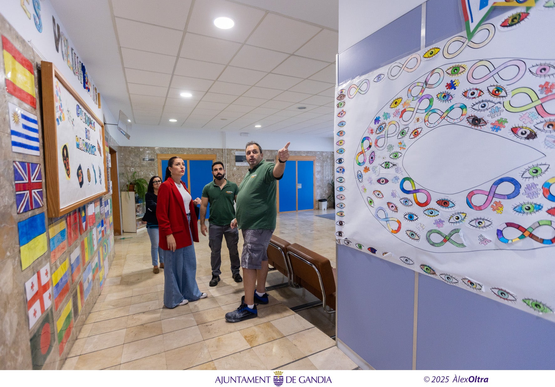 Visita a uno de los centros educativos de Gandia.