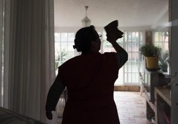 La Justicia avala la incapacidad total a una empleada de hogar con artrosis, que la Seguridad Social le denegó