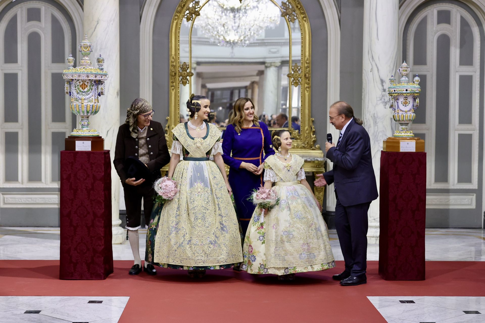 FOTOS | Proclamación de las falleras mayores de Valencia 2026