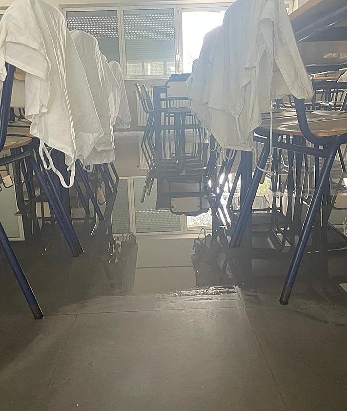 Imagen secundaria 2 - Varias imágenes de los efectos de Alice en los colegios de El Saler.