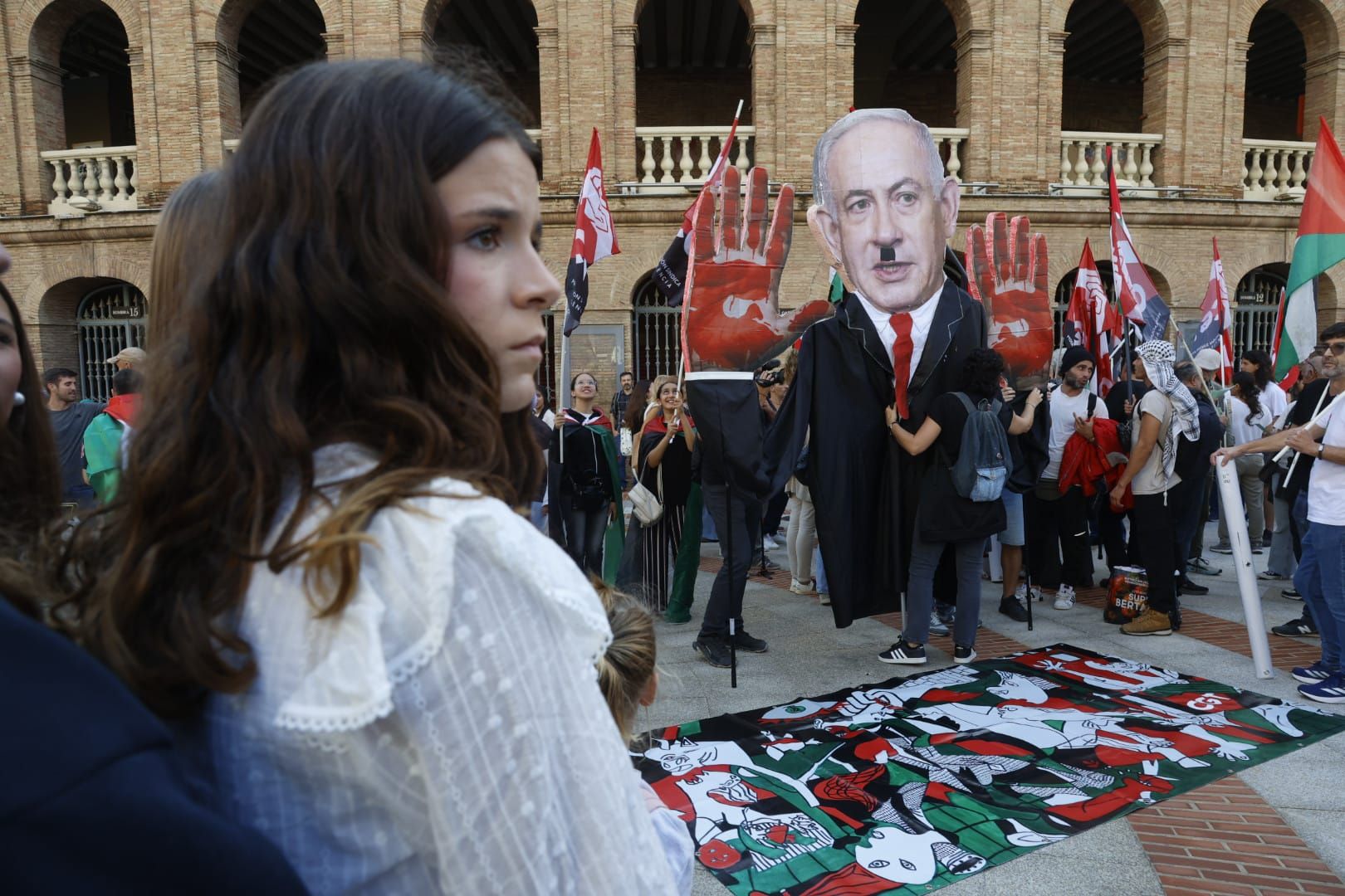 Fotos de la manifestación de estudiantes en apoyo a Palestina en Valencia