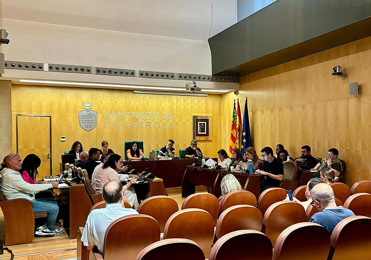 Pleno en el Ayuntamiento de Catarroja.