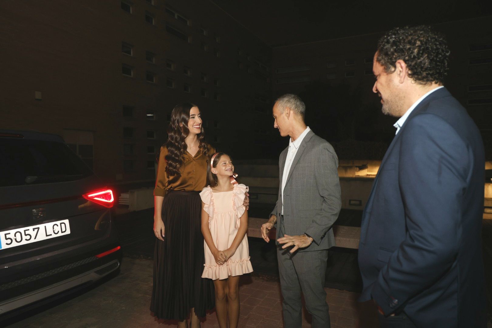 Las falleras mayores de Valencia visitan LAS PROVINCIAS