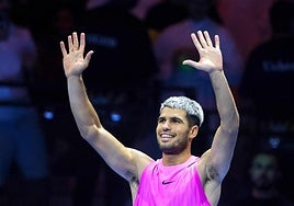 Carlos Alcaraz celebra el pase a la final del Six Kings Slam.