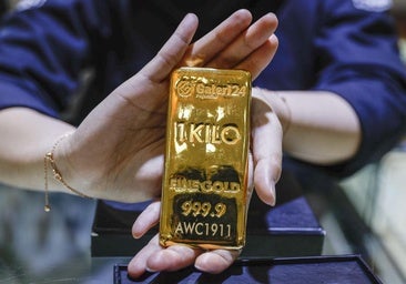 El oro sigue disparado y su precio supera por primera vez los 4.200 dólares