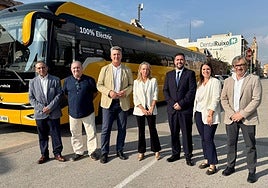 Presentación de la nueva línea de autobús este viernes.