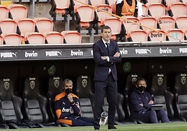Javi Gracia, durante un partido con el Valencia.