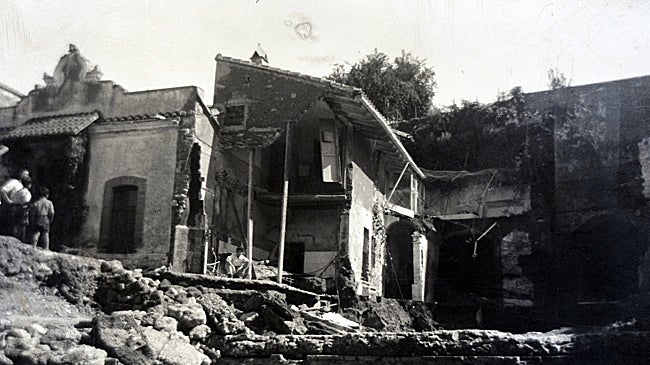 Imagen después - En el rincón de San Isidro, los mismo daños que hace 75 años.