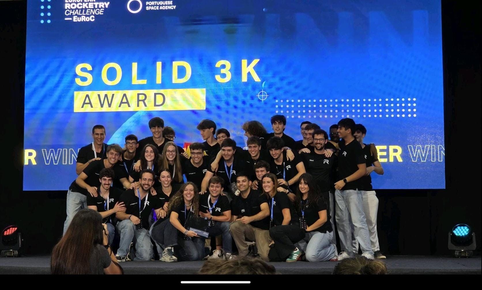 Imagen secundaria 1 - Estudiantes de la UPV hacen historia con su cohete Skybraker y se coronan campeones de Europa