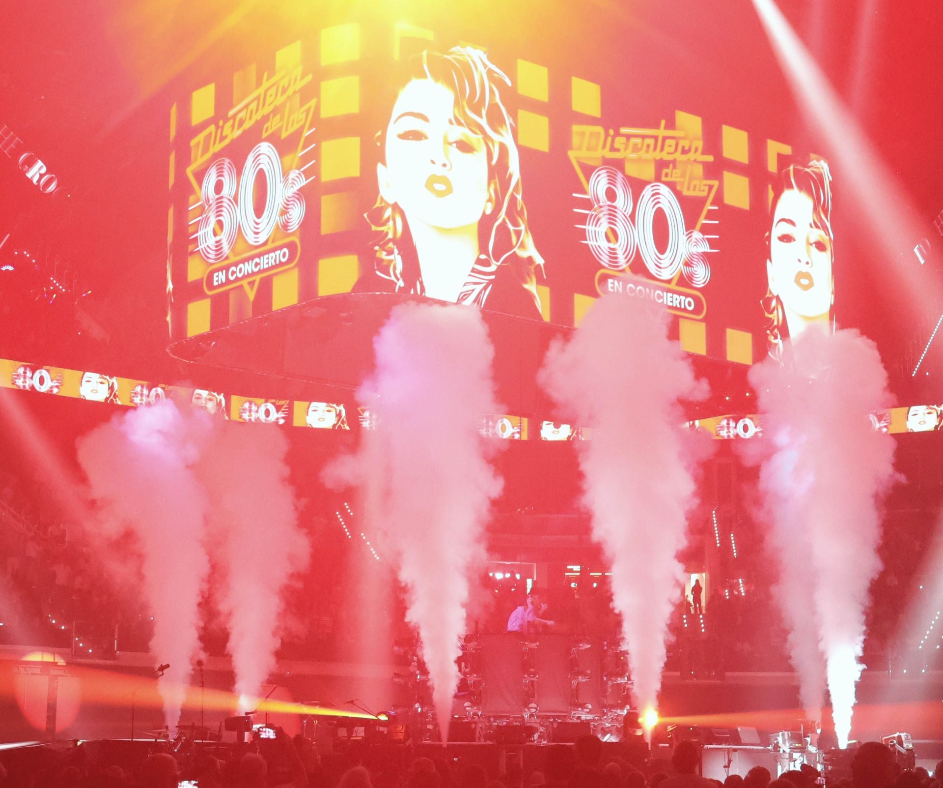 FOTOS | El Roig Arena celebra Discoteca de los 80 con Samantha Fox