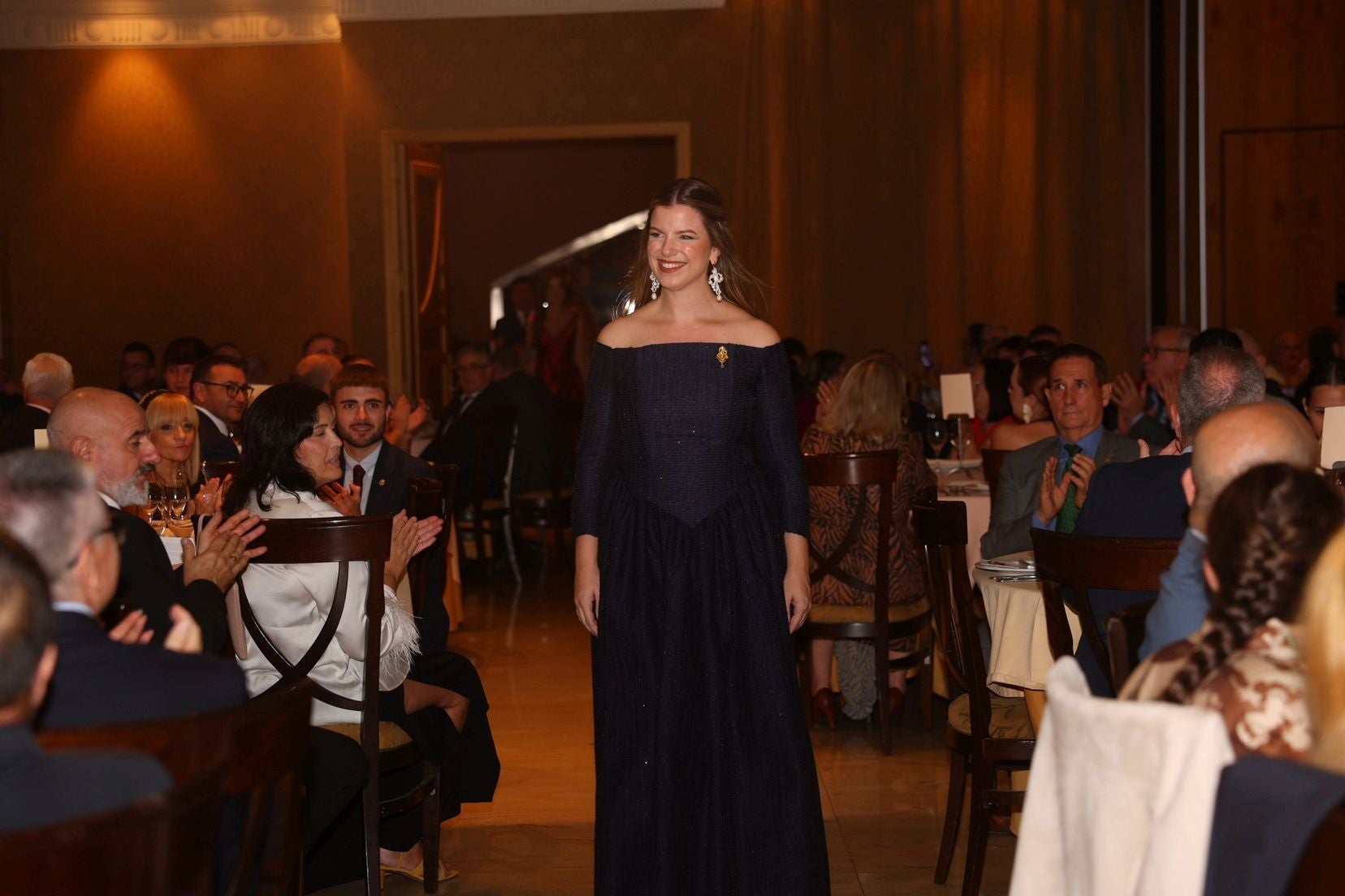 La despedida de las falleras mayores de Valencia 2025 y sus cortes de honor, en imágenes