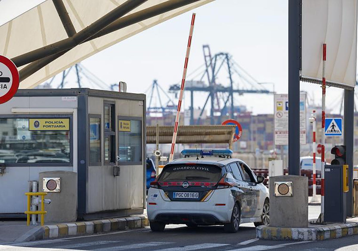 Un control de acceso al puerto de Valencia.