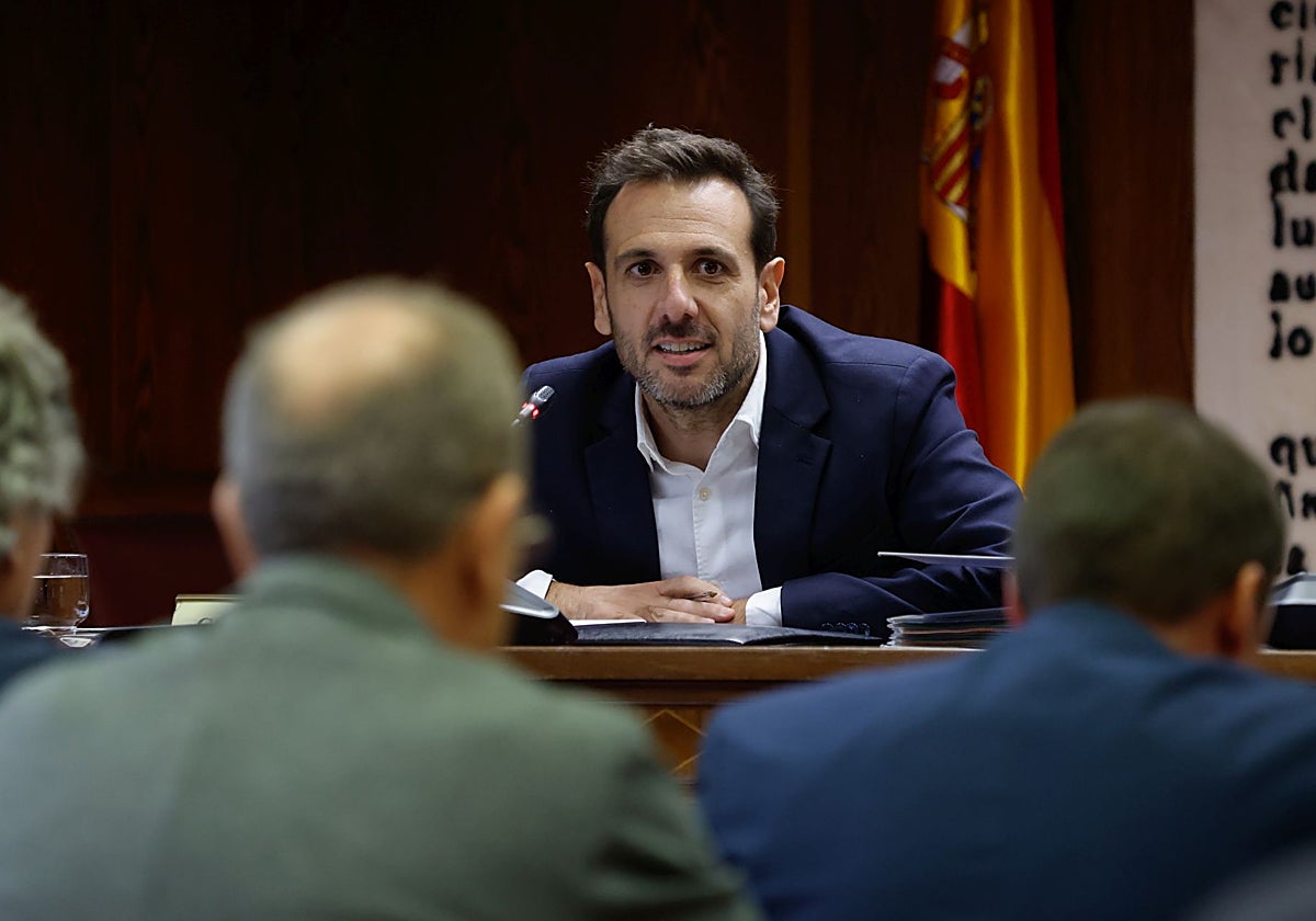 El jefe del SAIH de la CHJ, Ignacio Valero, en su comparecencia en el Senado.