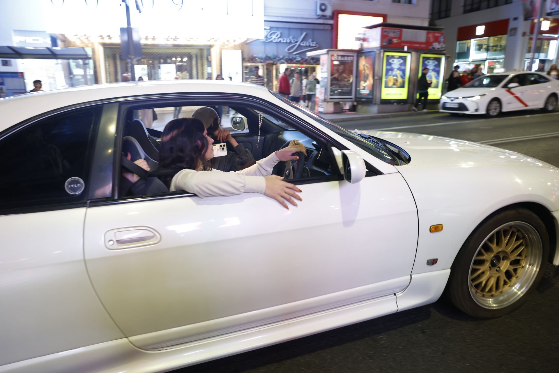 Rosalía anuncia su nuevo disco &#039;Lux&#039; y la lía en Madrid