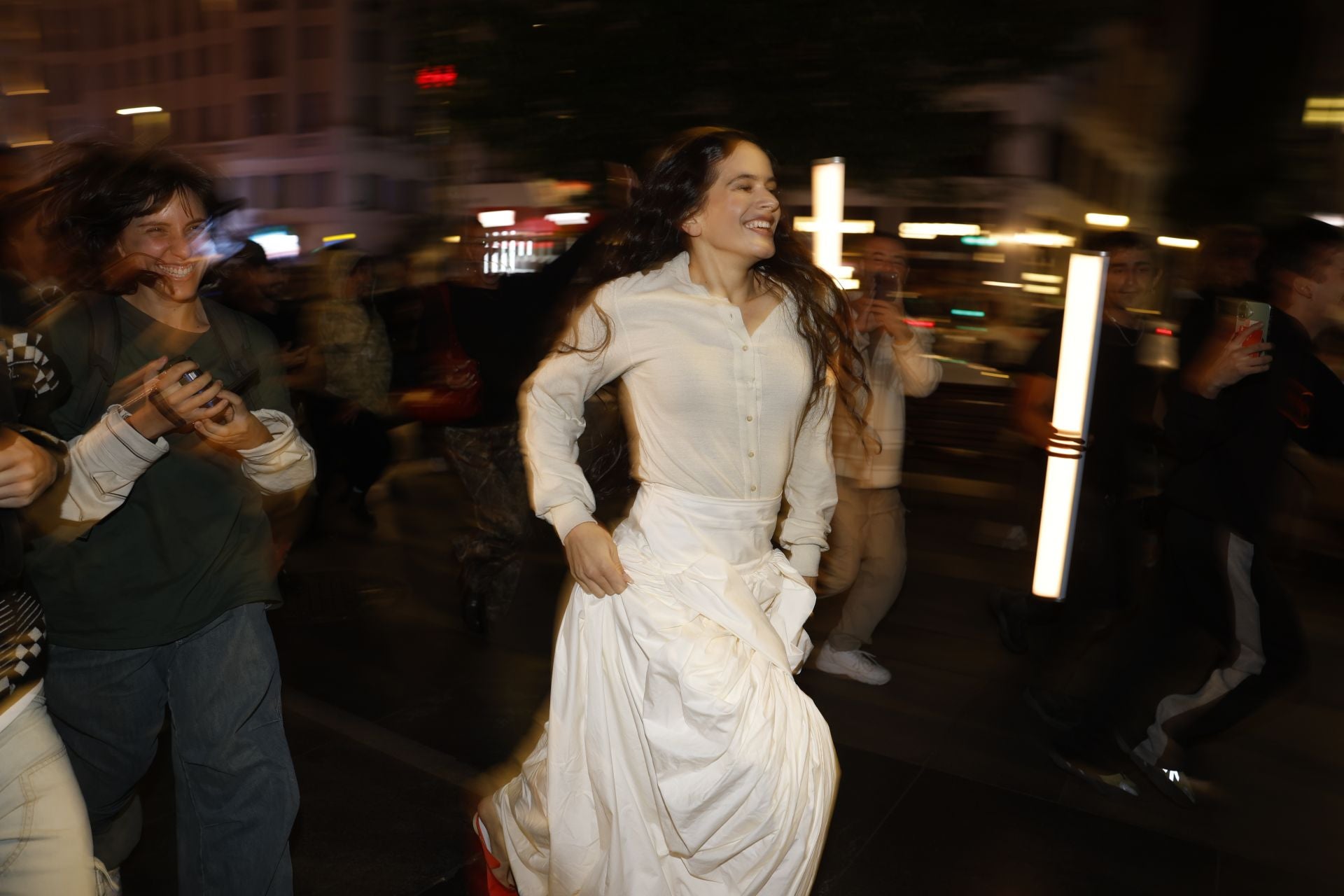 Rosalía anuncia su nuevo disco &#039;Lux&#039; y la lía en Madrid