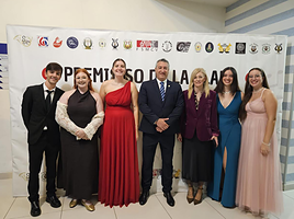 La oropesina Claudia Ortiz Arnau recibe el premio al mejor expediente académico de Grau Profesional en la X Gala Premis So de la Plana