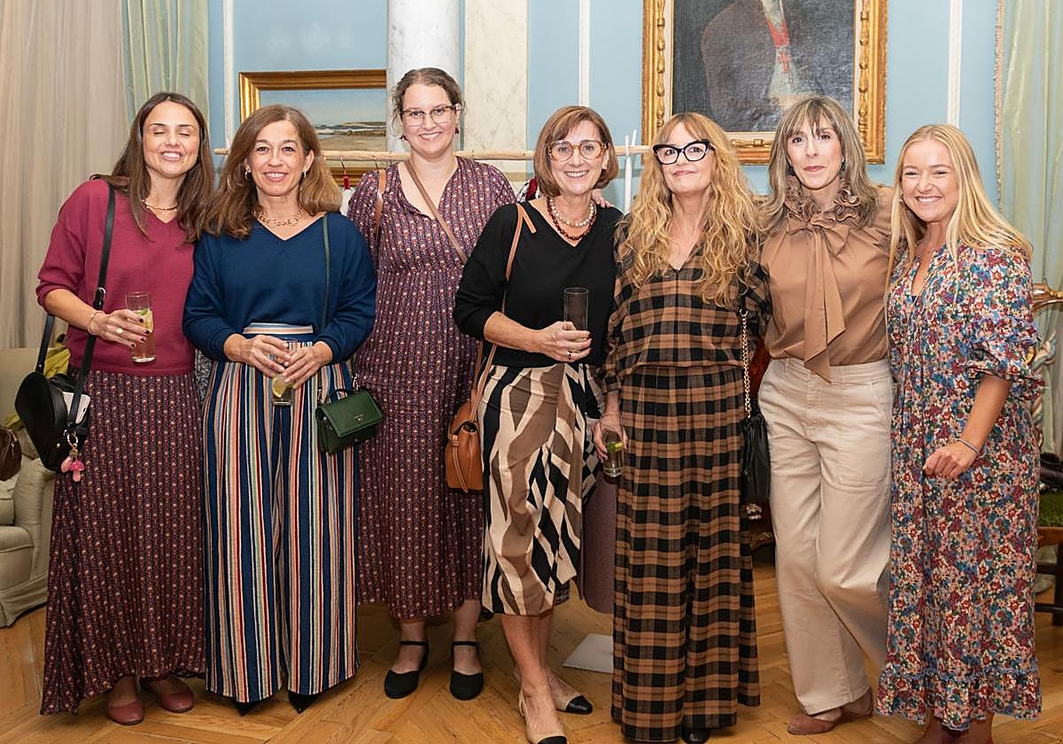 Teresa Tresaco, Elena Gutiérrez, Marta Pazos, Ana Gutiérrez, Beatriz Arigita, Nieves González y Paloma Gangoso.