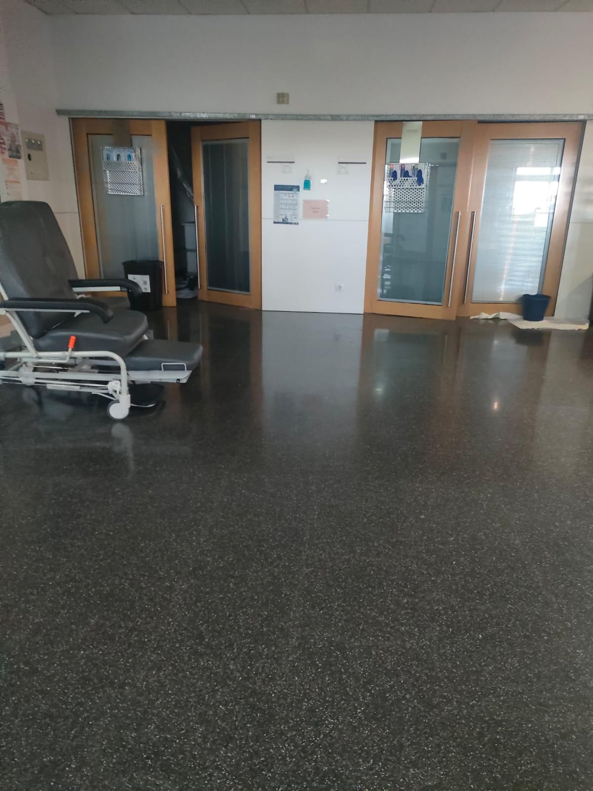 Los dos boxes cerrados en el hospital.