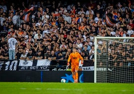 Julen Agirrezabala, en Mestalla.