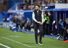 Carlos Corberán, durante un partido del Valencia.