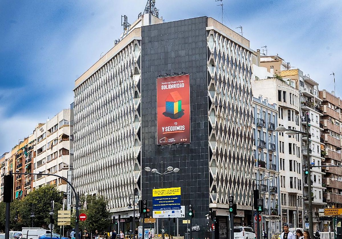 Imagen principal - Muebles y mucho más: apoyando a los hogares afectados por la dana un año después