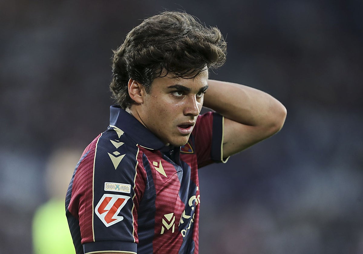 Carlos Álvarez, en el último partido del Levante.